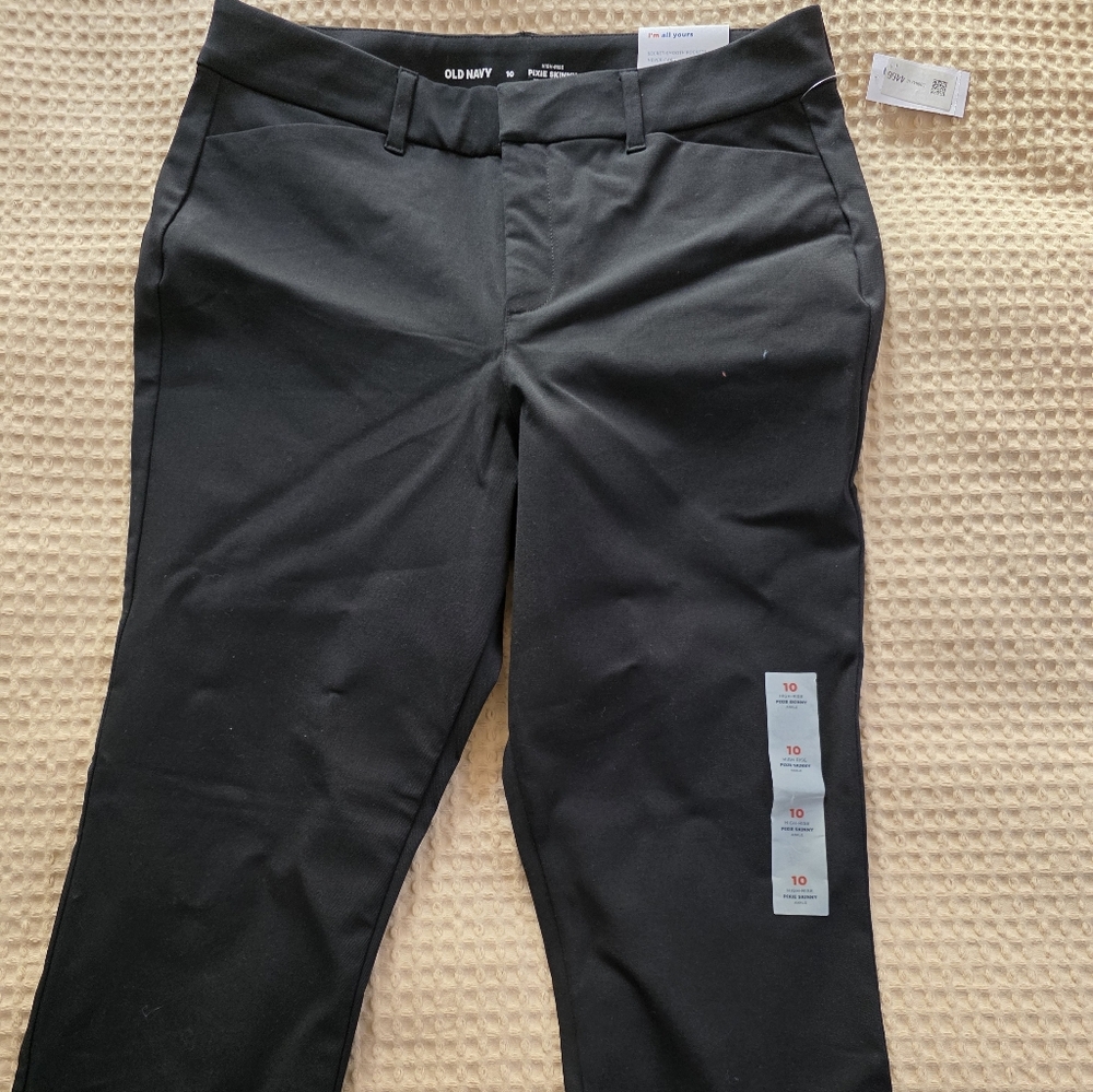 Old Navy Black Pixie Skinny Pants